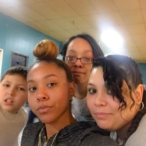 Meet your Posher, Iris